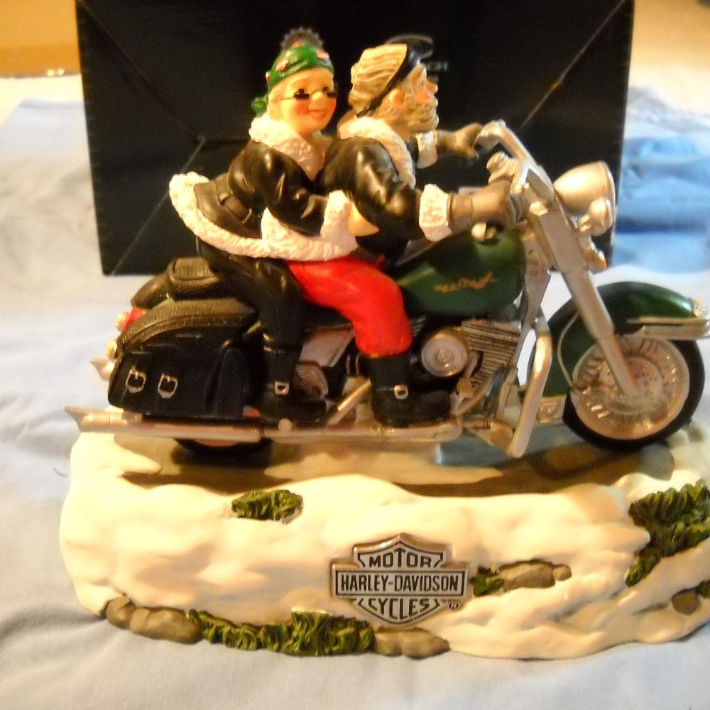 VINTAGE 1999 Harley Davidson Music Figurine w/Box  Plays "On The Road Again"